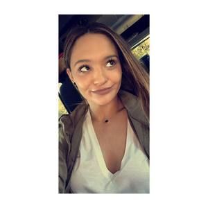 Meet your Posher, Carlee